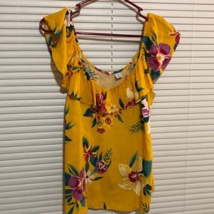 Old Navy Size S Floral Top